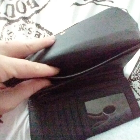 Wallet Guess - Picture 8 of 8